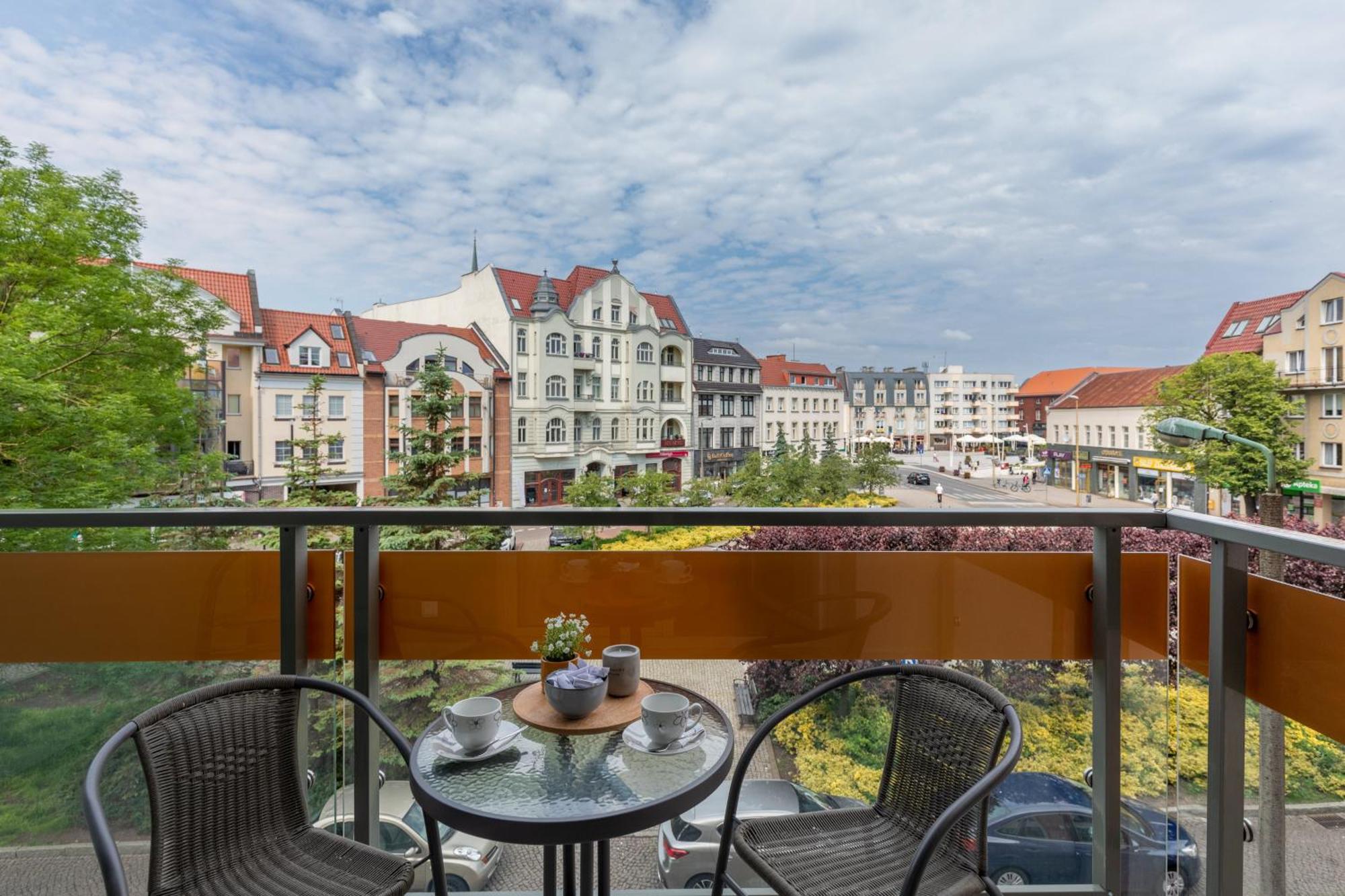 Plac Slowianski Apartments With Balcony Swinoujscie Center By Noclegi Renters Esterno foto