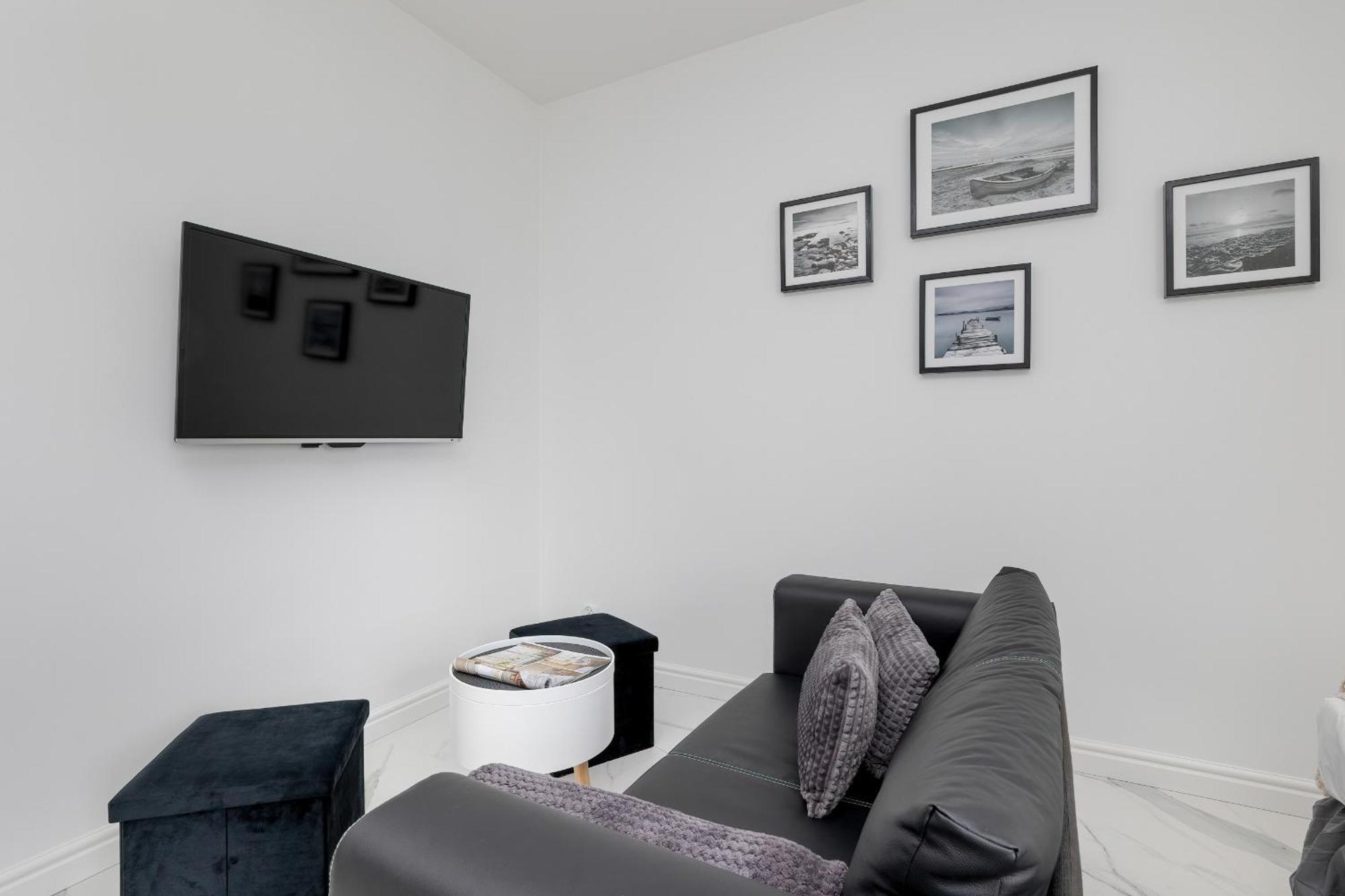 Plac Slowianski Apartments With Balcony Swinoujscie Center By Noclegi Renters Esterno foto