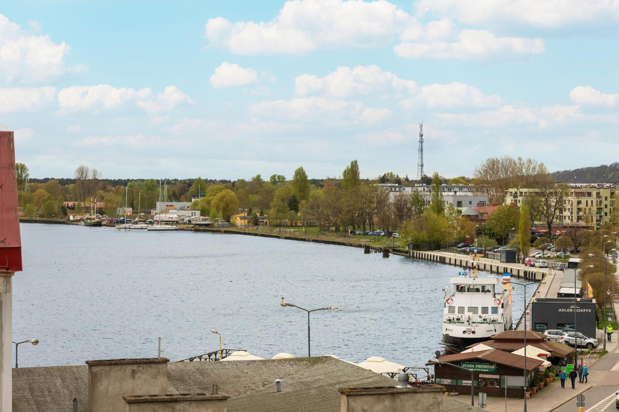 Plac Slowianski Apartments With Balcony Swinoujscie Center By Noclegi Renters Esterno foto